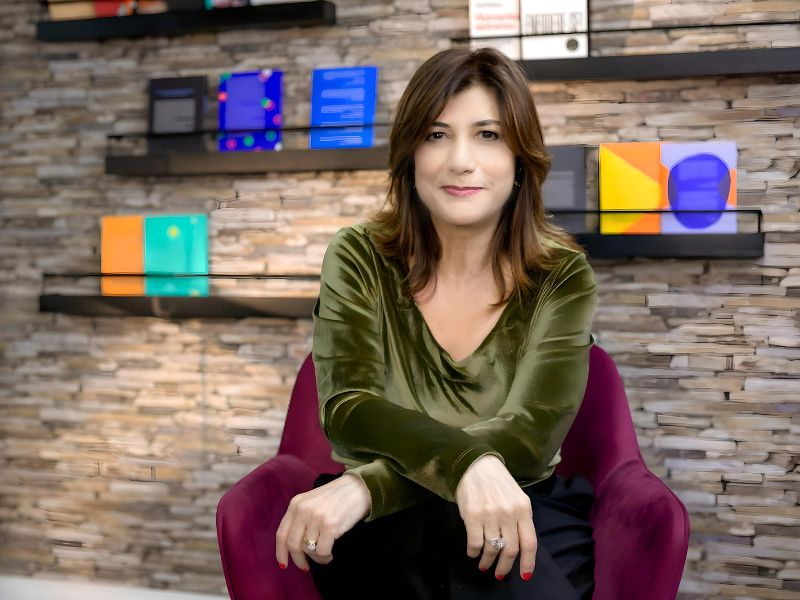 Cláudia Kodja - Palestras com inteligência econômica, impacto emocional e visão de futuro